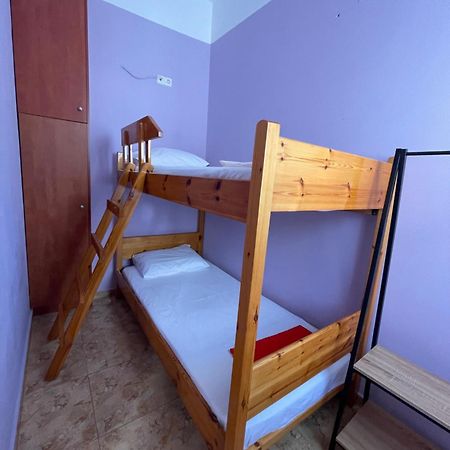Teen Hub Ermoupoli Luaran gambar